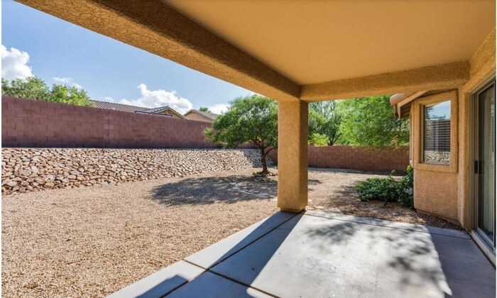 1050 E Providence Canyon Dr - Photo 4 of 4