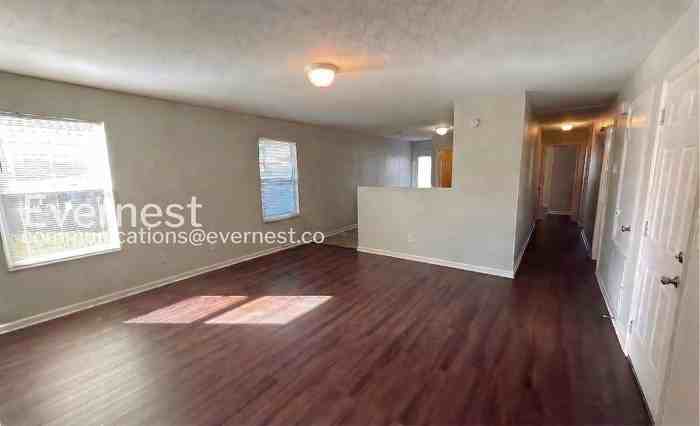 183 Cloverbrook Dr - Photo 4 of 23