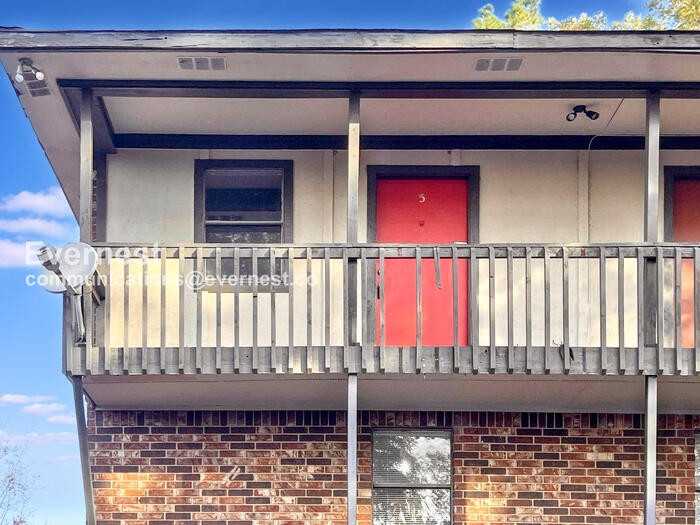 9 Meredith Ct #5 - Photo 3 of 17