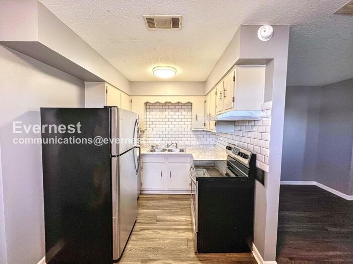 9 Meredith Ct #5 - Photo 5 of 17