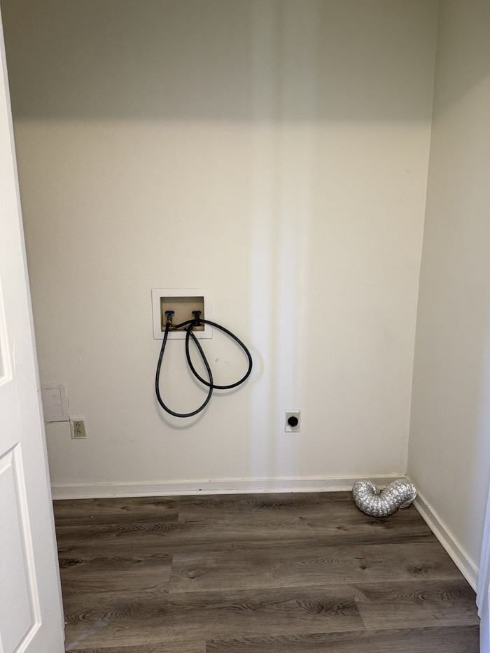 108 Suzanne Cir #B - Photo 4 of 7