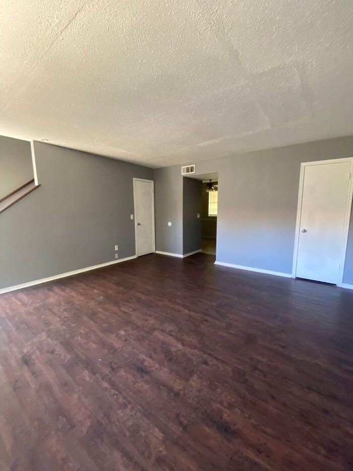 3758 N Nicklas Ave - Photo 5 of 24