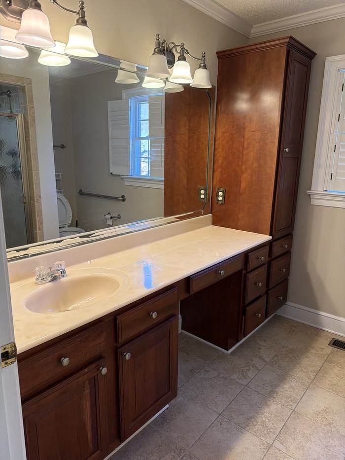 427 Cedar St - Photo 5 of 13