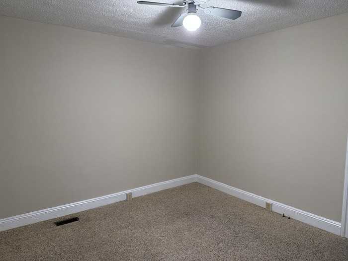 427 Cedar St - Photo 7 of 13