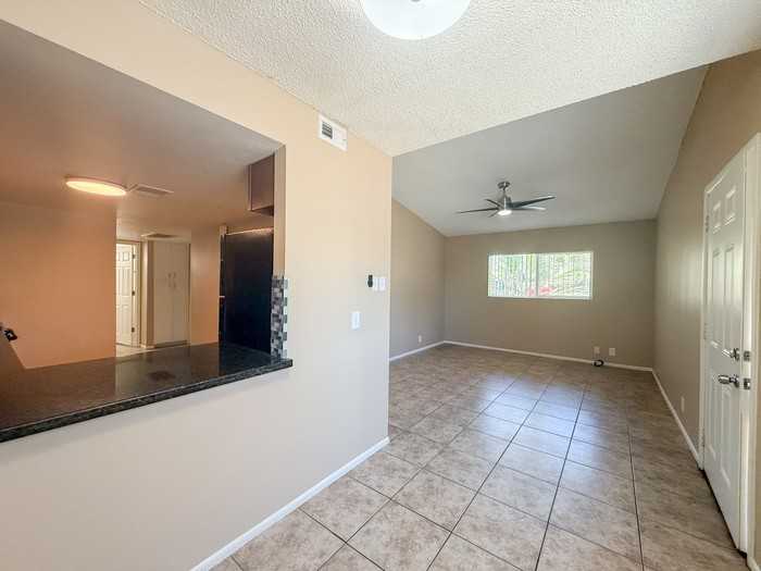 2206 S Granada Dr #5 - Photo 3 of 18