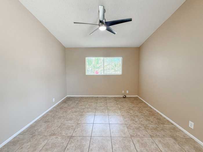 2206 S Granada Dr #5 - Photo 4 of 18