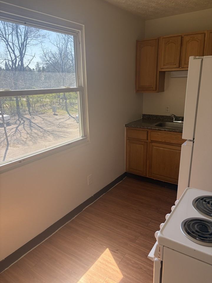 4760 Gray Rd #3 - Photo 3 of 4