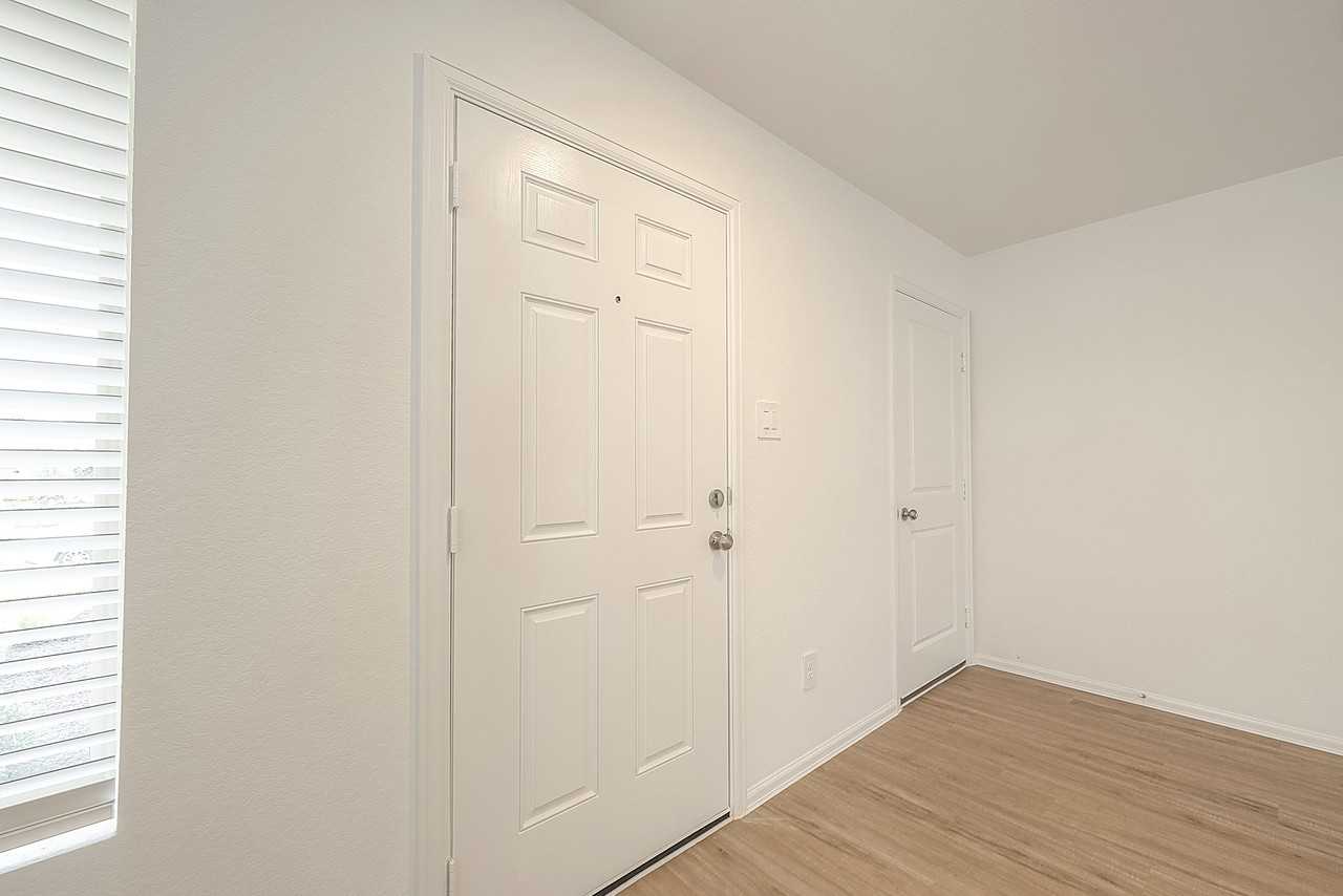 1491 Las Cuevas Dr #NA - Photo 4 of 40