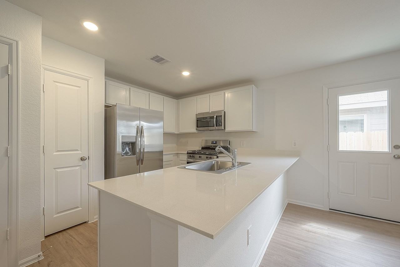 1491 Las Cuevas Dr #NA - Photo 5 of 40