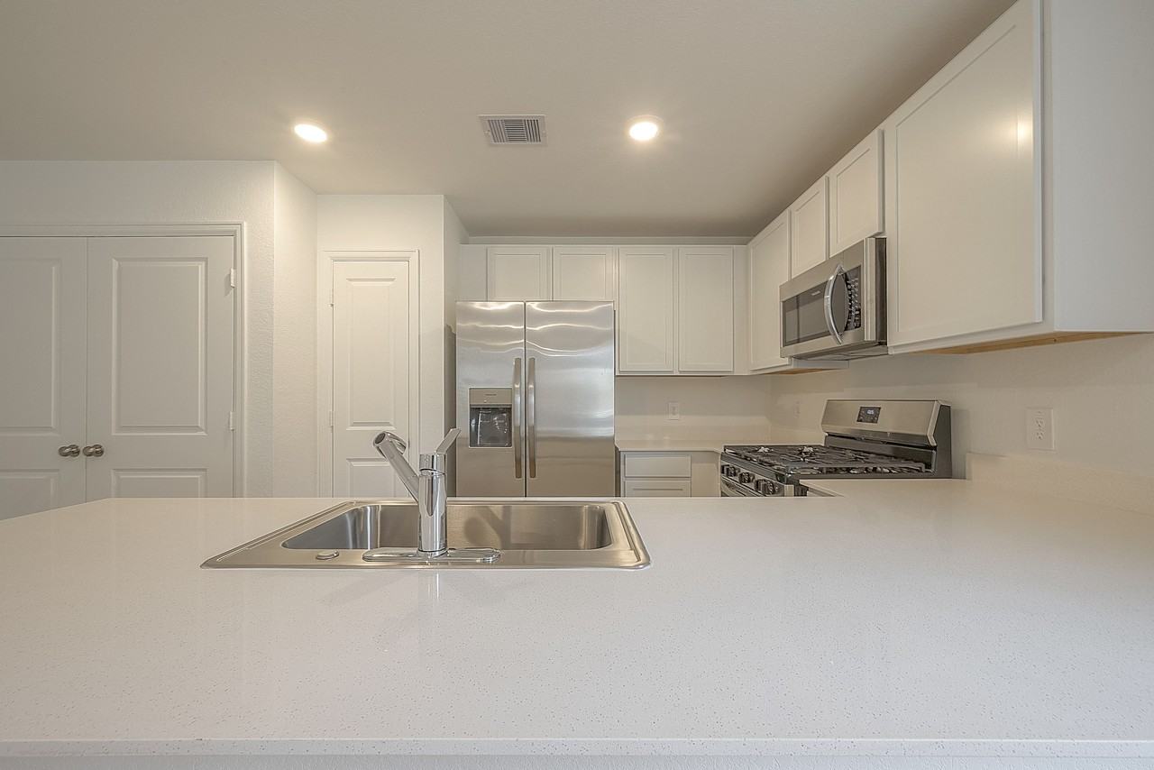 1491 Las Cuevas Dr #NA - Photo 6 of 40