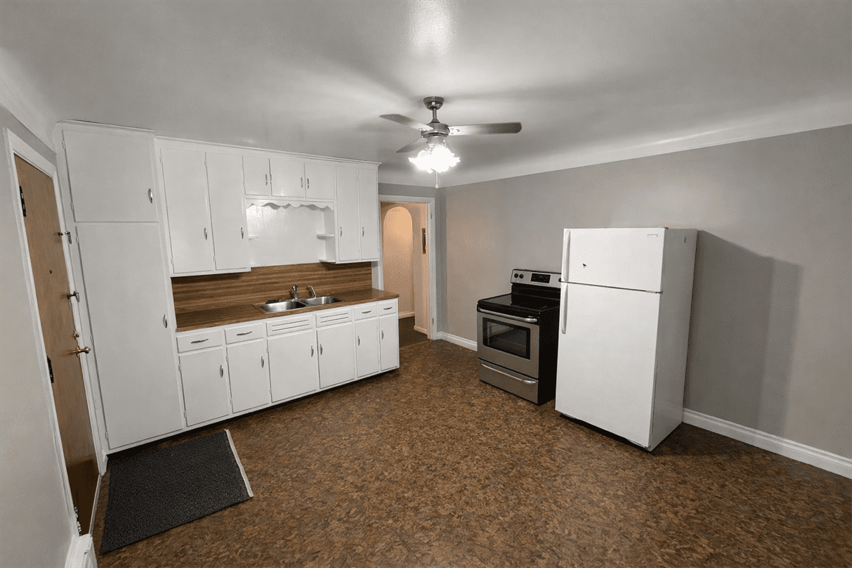 223 E Washington Ave #E - Photo 2 of 12