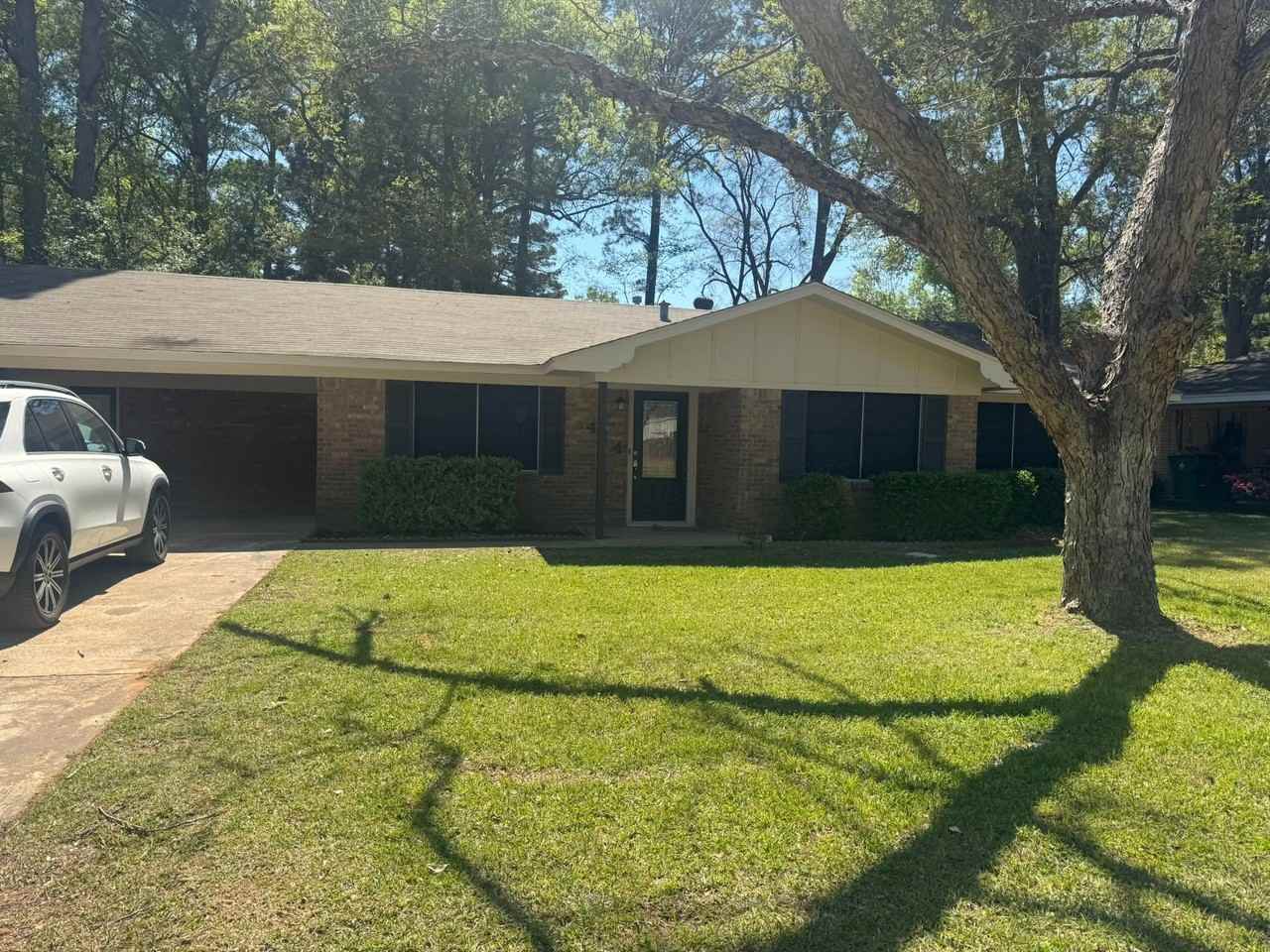 414 Daniels St #NA - Photo 2 of 10