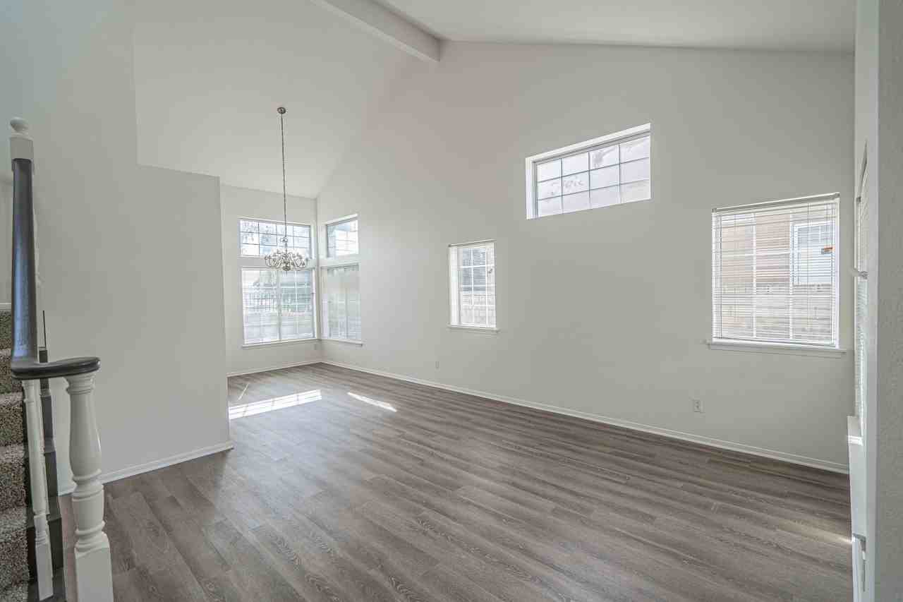 27712 Rainier Rd #NA - Photo 3 of 32