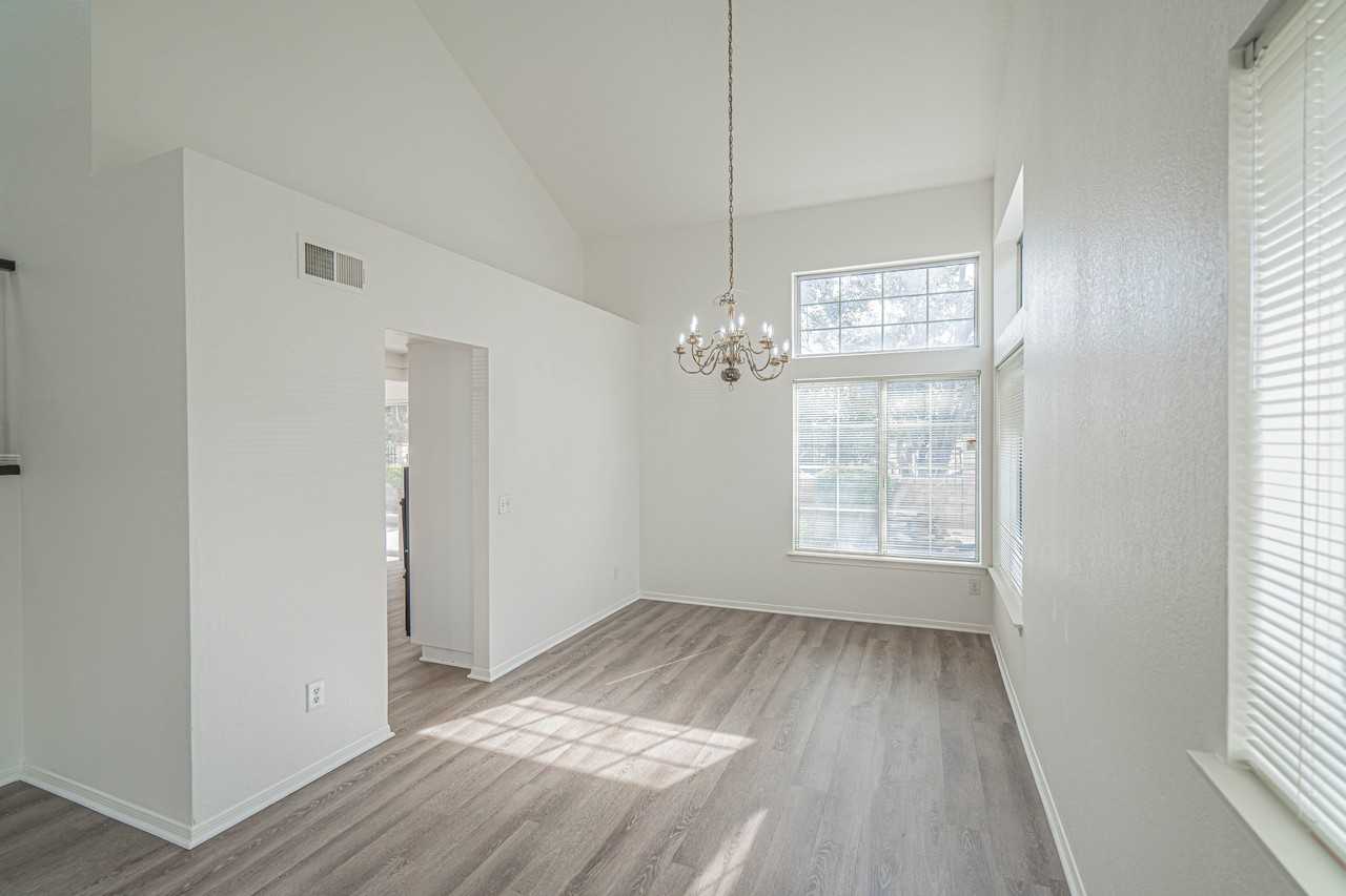 27712 Rainier Rd #NA - Photo 4 of 32