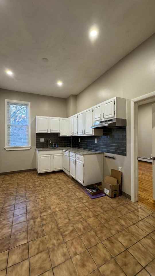 62 River St #1 - Photo 2 of 20