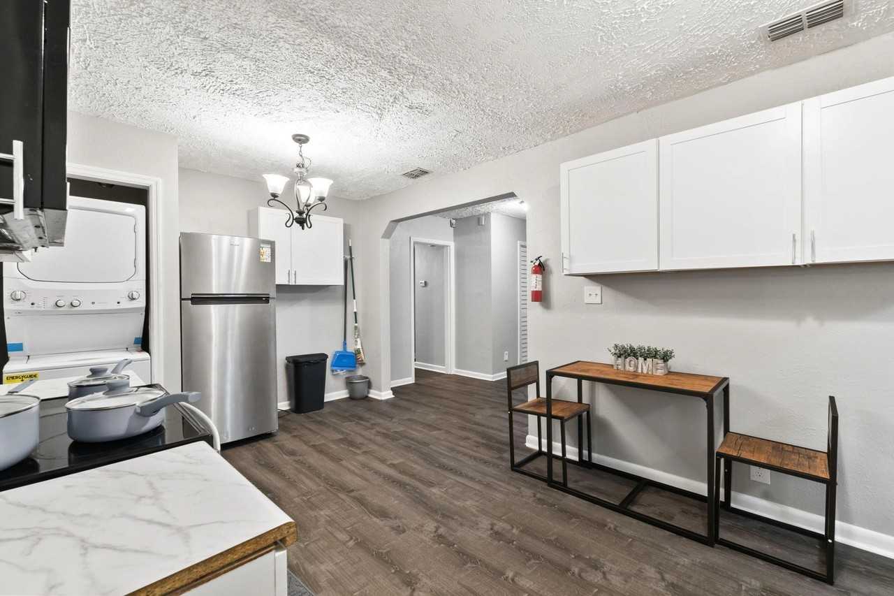 4731 E Castlewood Dr #NA - Photo 6 of 13