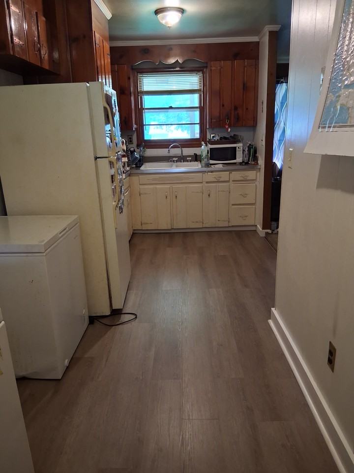 111 Becker Ave #NA - Photo 7 of 8