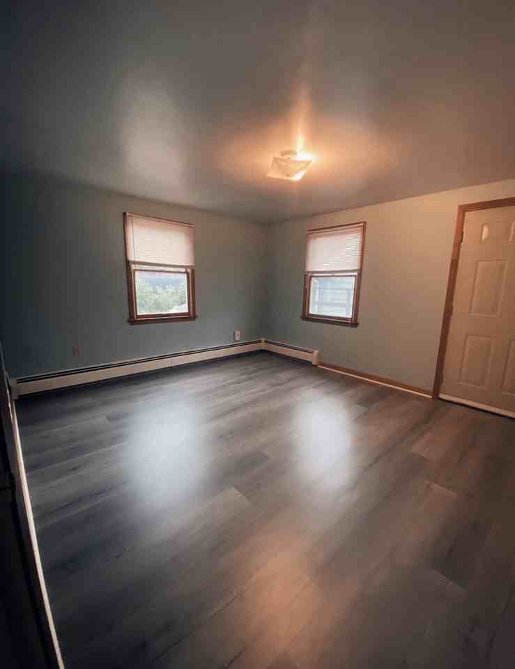 N Kendall Ave #9 - Photo 3 of 11