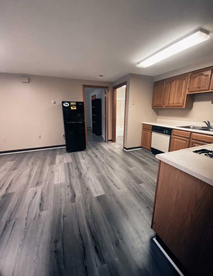 N Kendall Ave #9 - Photo 7 of 11