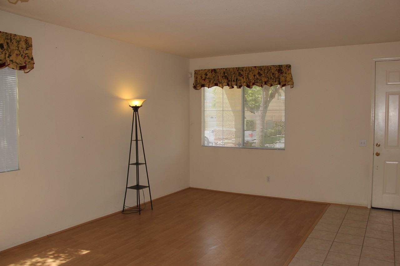 11734 Parliament Dr #NA - Photo 3 of 14