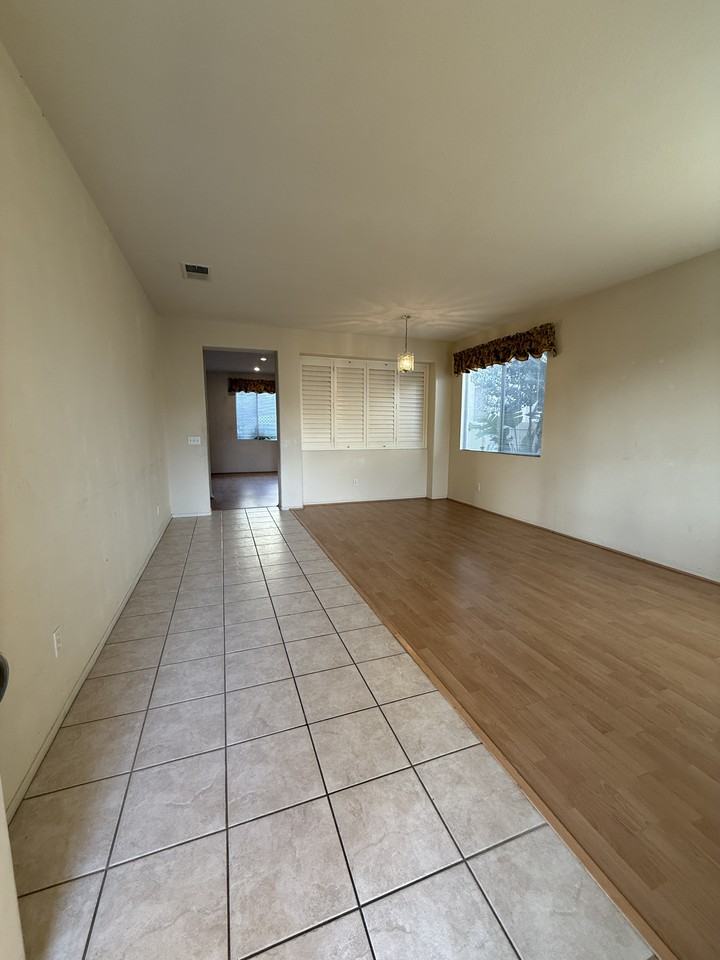 11734 Parliament Dr #NA - Photo 5 of 14