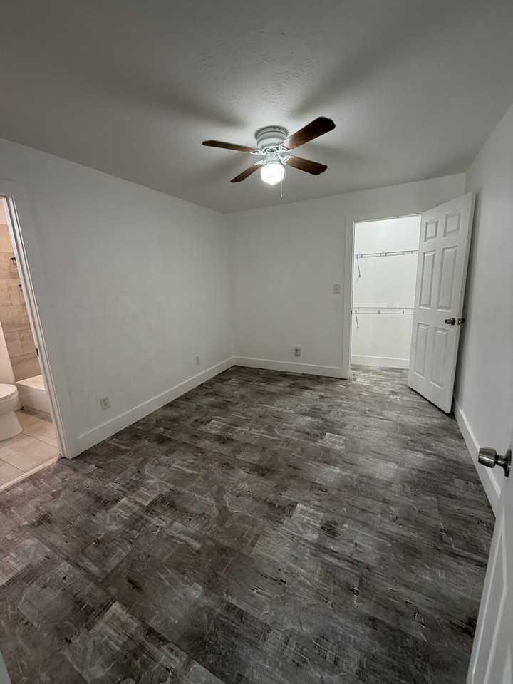 1405 Miles St #4 - Photo 7 of 11