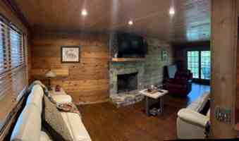 featured image of 105 N Arrowhead Dr #NA