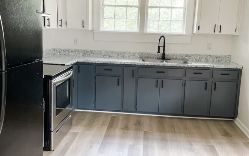 55 E Cork St - Photo 3 of 8