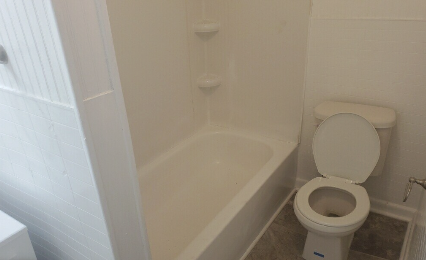 55 E Cork St - Photo 5 of 8