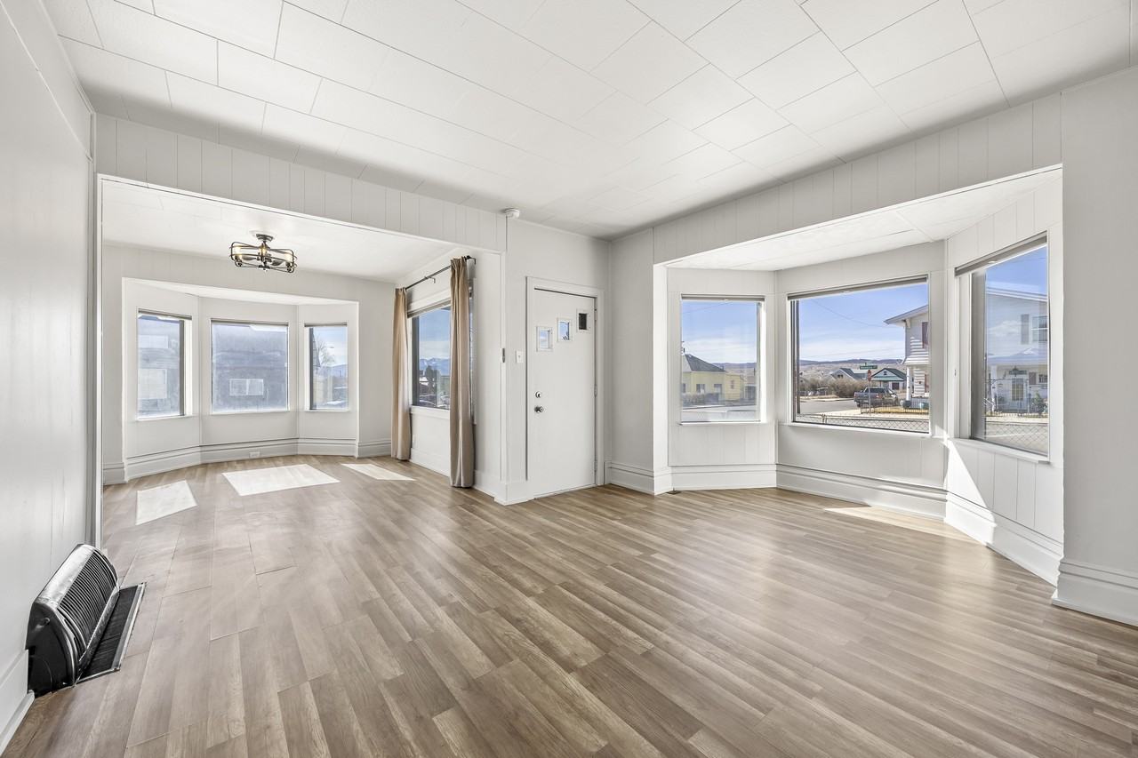 1048 S Wyoming St #NA - Photo 3 of 13