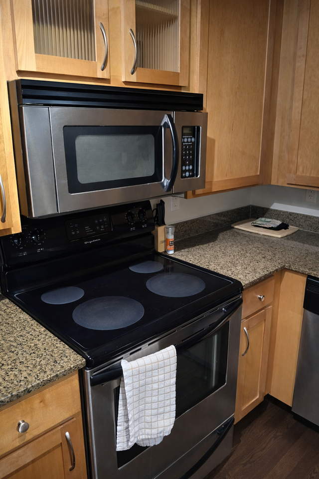 5330 Pershing Ave #000 - Photo 2 of 10