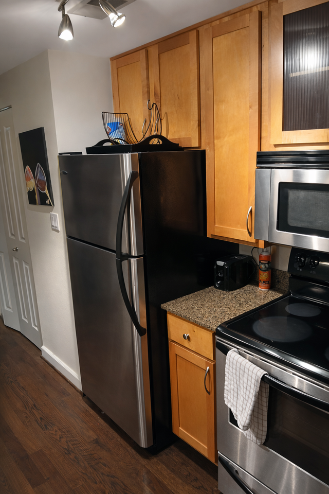 5330 Pershing Ave #000 - Photo 3 of 10