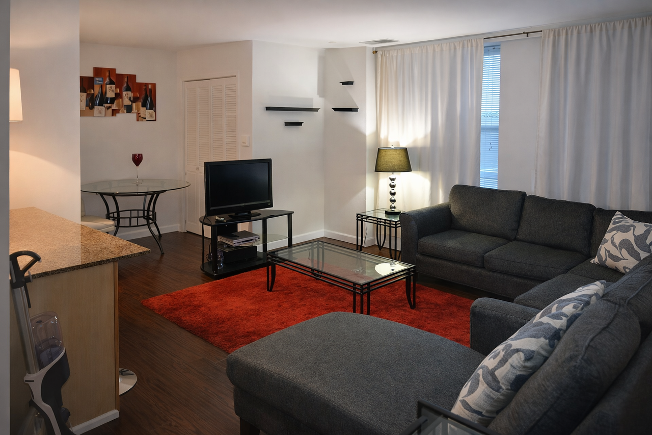 5330 Pershing Ave #000 - Photo 4 of 10