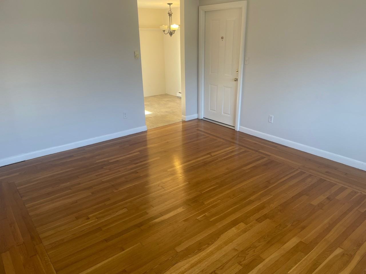 145 Magnolia St #4 - Photo 3 of 10