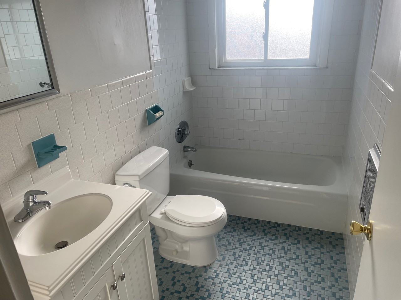 145 Magnolia St #4 - Photo 6 of 10