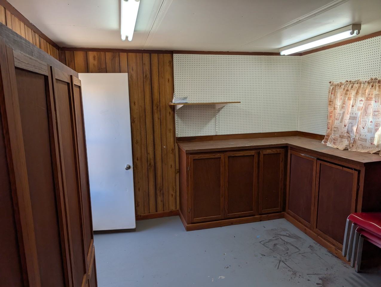 601 Dallas Rd #NA - Photo 3 of 19