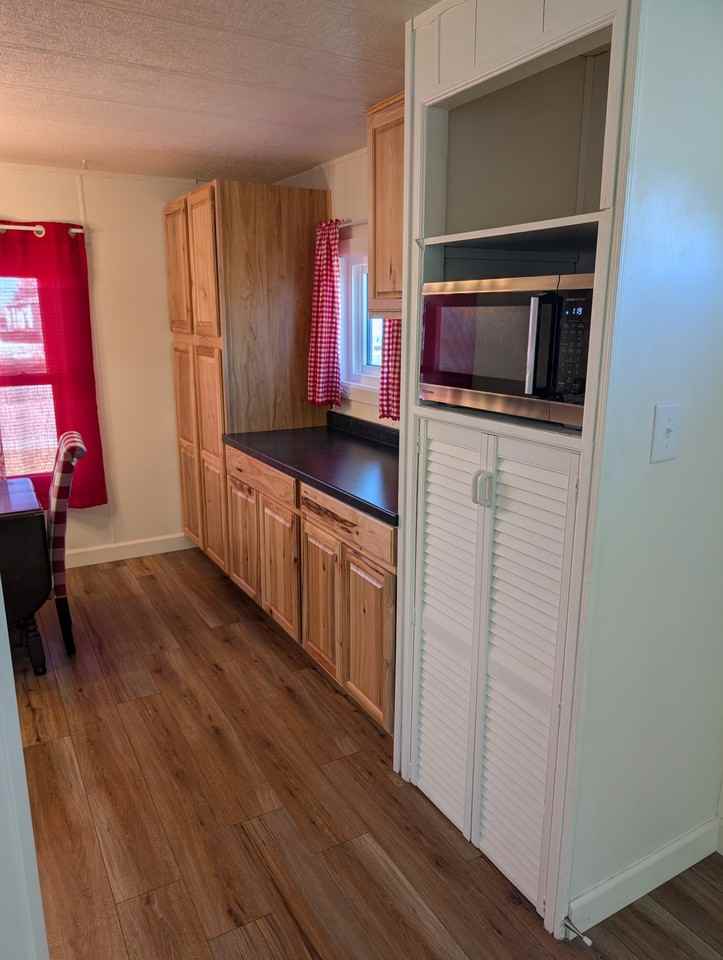 601 Dallas Rd #NA - Photo 4 of 19