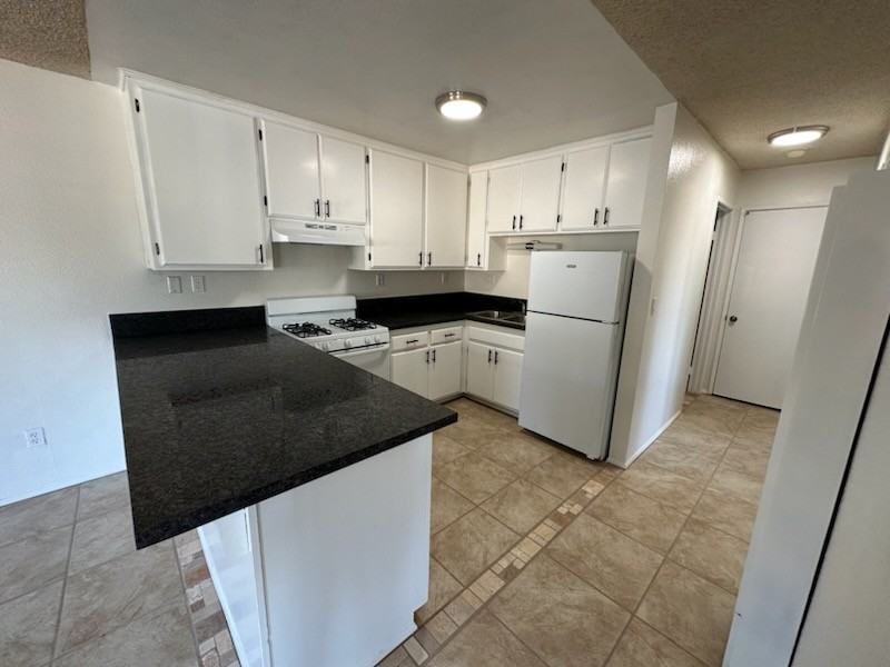 8965 Switzer Dr #7 - Photo 5 of 9