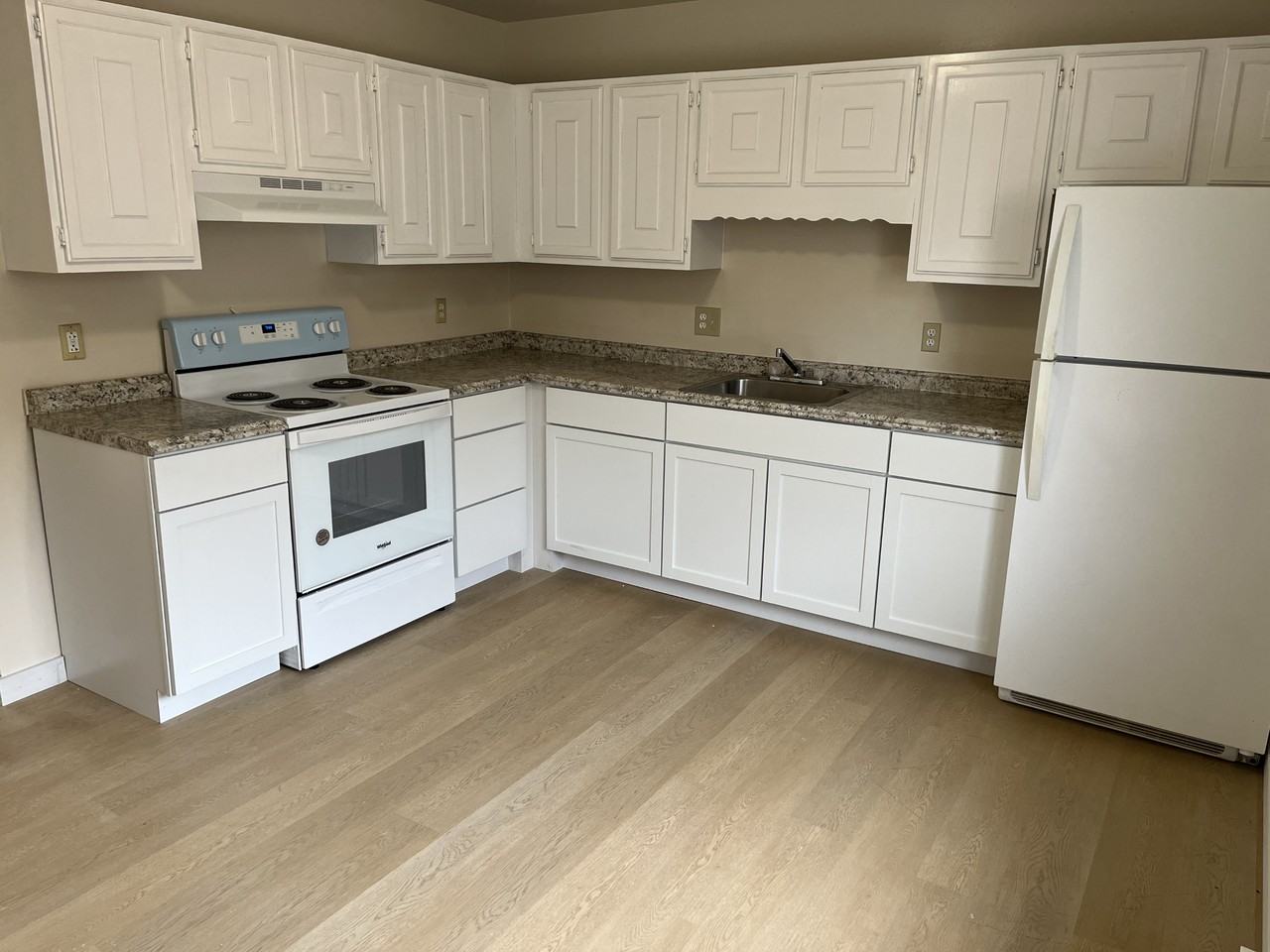 131 Macarthur Ave #37