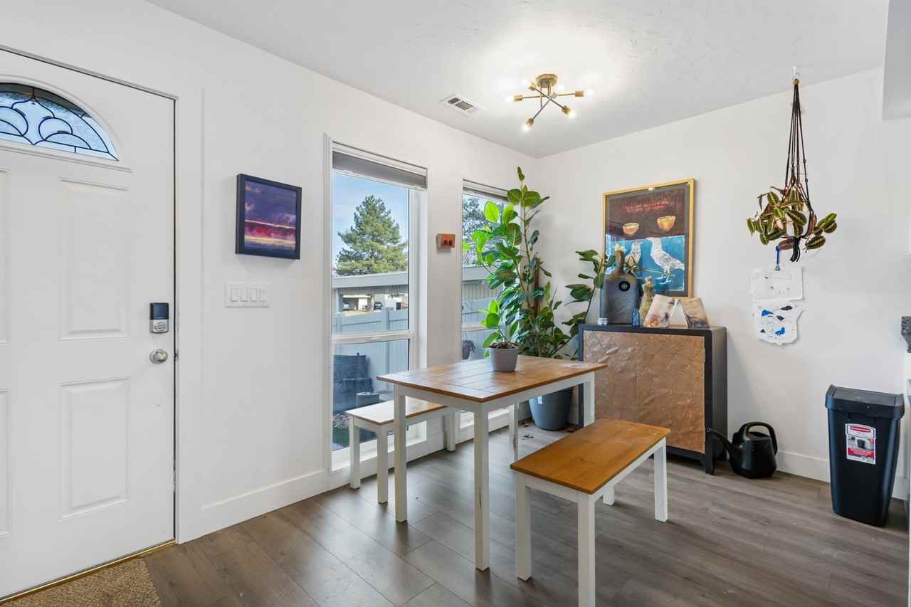 5264 S Gravenstein Park - Photo 2 of 26