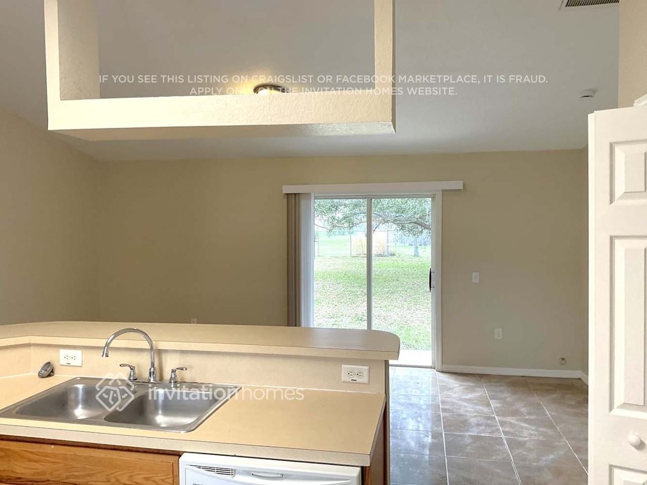 627 Parakeet Ct - Photo 3 of 13