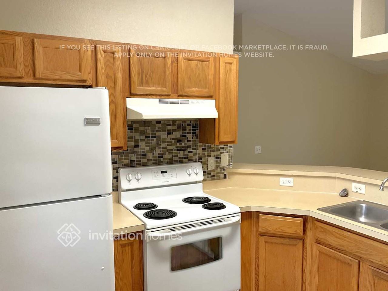 627 Parakeet Ct - Photo 4 of 13