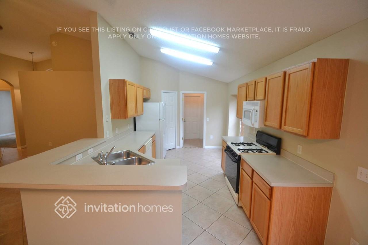 409 Nicholson Dr - Photo 3 of 7