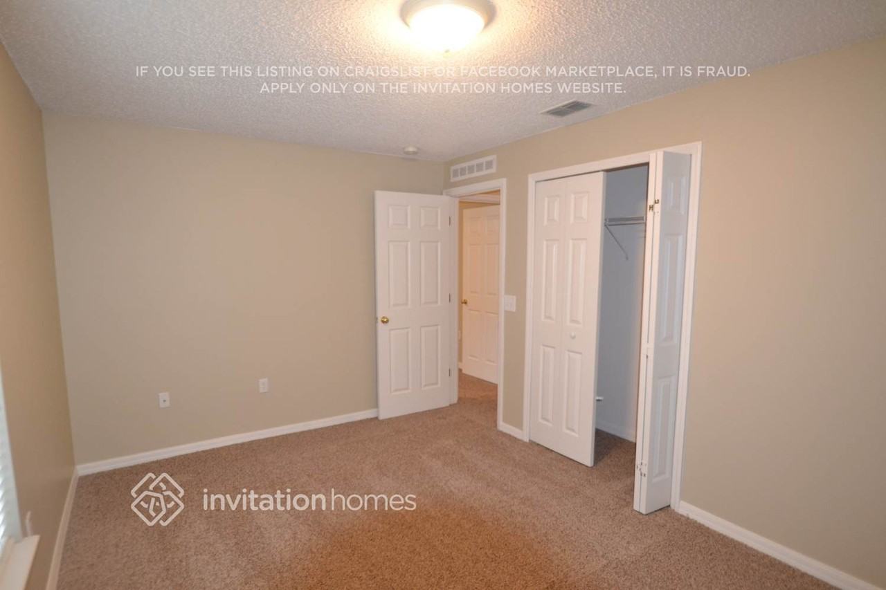 571 Fort Smith Blvd - Photo 5 of 8