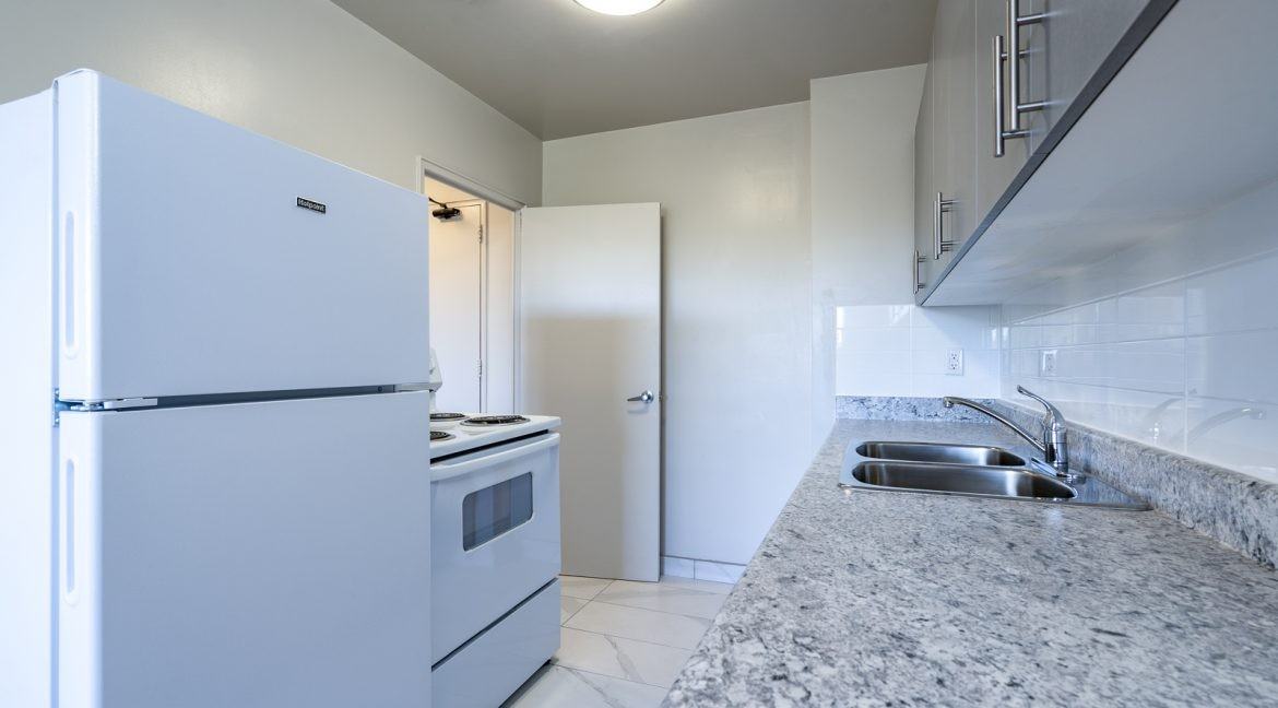 150 Culford Road - Photo 5 of 14