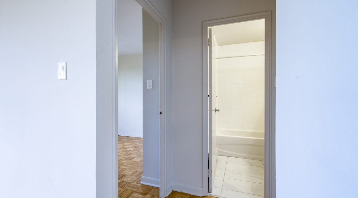150 Culford Road - Photo 7 of 14