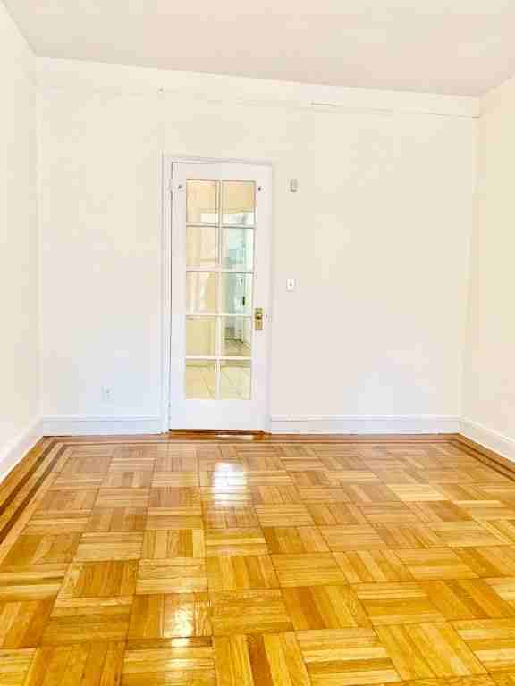 125 E 90th St #4A - Photo 2 of 6