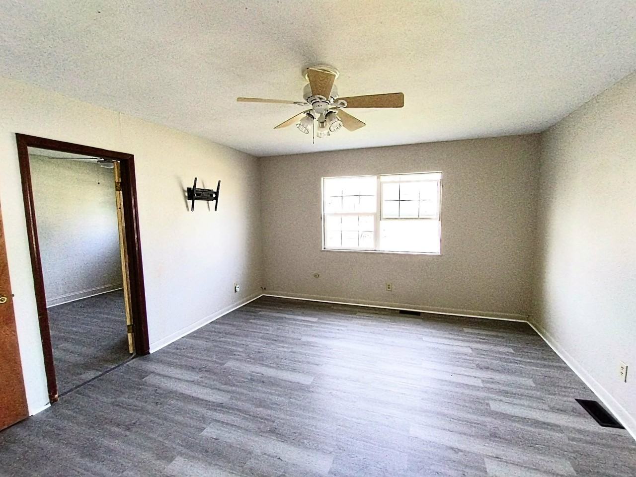 2638 Norwalk St - Photo 4 of 10