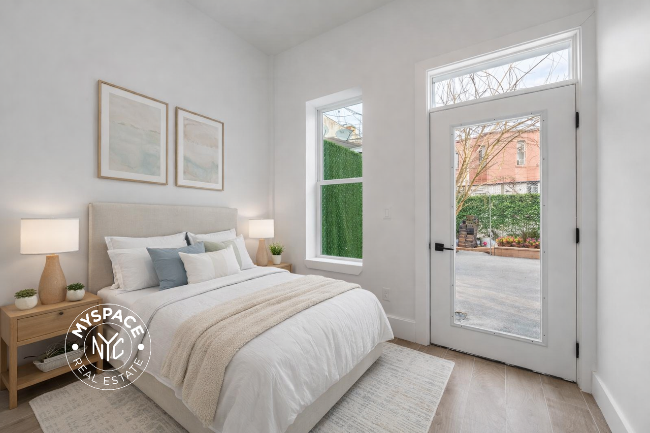 897 New York Ave #1R - Photo 5 of 11