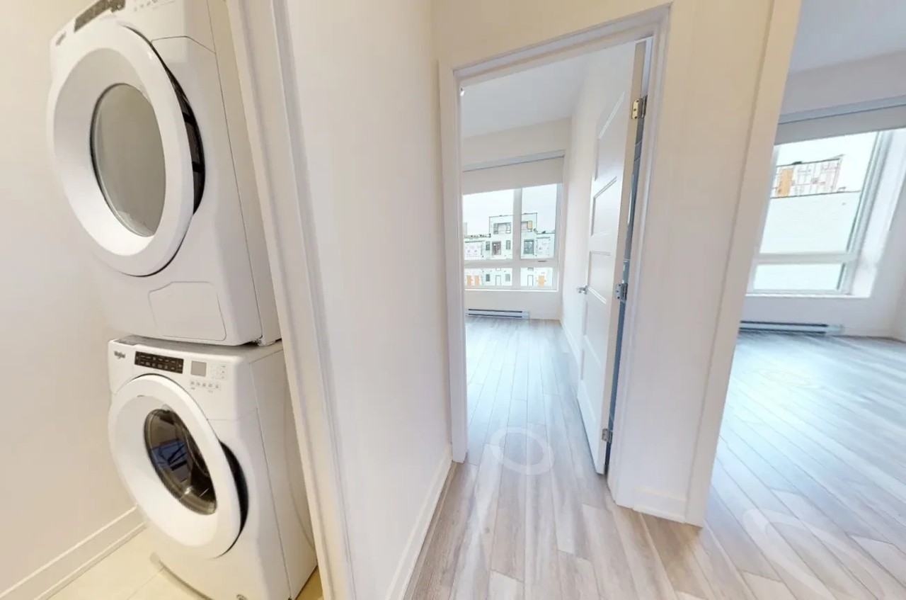 687 Boul Du Plateau - Photo 7 of 15